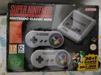 SNES mini Classic-bon état-boîte-21 Jeux-2 Manettes-Charge, Games en Spelcomputers, Ophalen of Verzenden, Gebruikt, Met 2 controllers