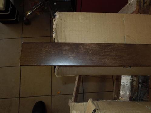 nieuwe mdf plinten met houten donkere struktuur, Doe-het-zelf en Bouw, Plinten en Afwerking, Nieuw, Plinten, MDF, 200 tot 250 cm