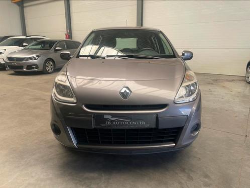 Renault Clio Benzine 99000km PROPER!!, Auto's, Renault, Bedrijf, Clio, ABS, Airbags, Airconditioning, Alarm, Boordcomputer, Centrale vergrendeling
