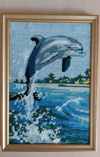 Naaidoek met dolfijn 34 cm x 24 cm., Huis en Inrichting, Woonaccessoires | Schilderijen, Tekeningen en Foto's, Ophalen of Verzenden