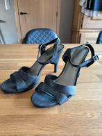 Zwarte sandalen met hak mt 40.  Tamaris., Kleding | Dames, Schoenen, Tamaris, Zwart, Ophalen of Verzenden, Zo goed als nieuw