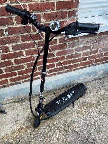 Licht gebruikte FLYBLADE elektrische scooter, Fietsen en Brommers, Ophalen, Zo goed als nieuw, Elektrische step (E-scooter), FLYBLADE