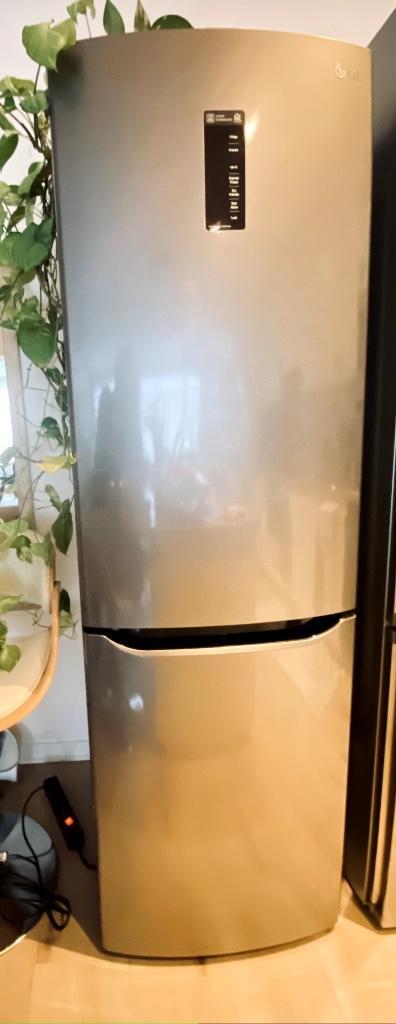 Grand réfrigérateur-congélateur LG – 354 L – Excellent état, Elektronische apparatuur, Koelkasten en IJskasten, Zo goed als nieuw