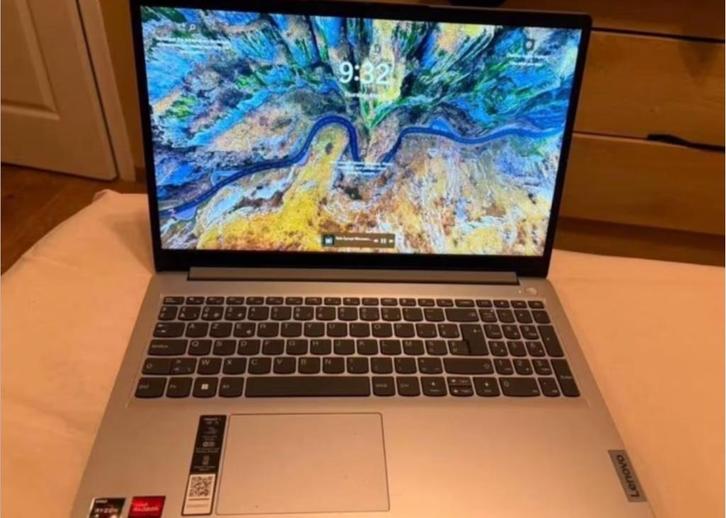Lenovo Laptop (1 usb poort beschadigd), Computers en Software, Windows Laptops, Zo goed als nieuw, 16 inch, SSD, 3 tot 4 Ghz, 16 GB