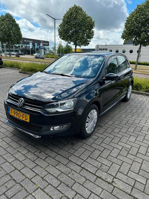 Volkswagen polo 1.4 16v 2011 zwart, Auto's, Volkswagen, Particulier, Polo, Achteruitrijcamera, Zwart, Ophalen