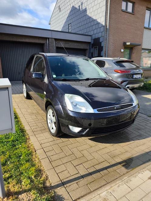 Ford Fiesta mk5 2005 1.4tdci, Auto's, Ford, Particulier, Fiësta, Diesel, 3 deurs, Handgeschakeld, Zwart, Zwart, Stof, Voorwielaandrijving