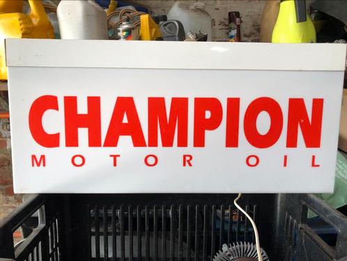 Champion motor oil lichtreclame, Verzamelen, Merken en Reclamevoorwerpen, Gebruikt, Lichtbak of (neon) lamp, Ophalen