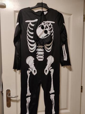 Halloween kostuum maat 152 beschikbaar voor biedingen