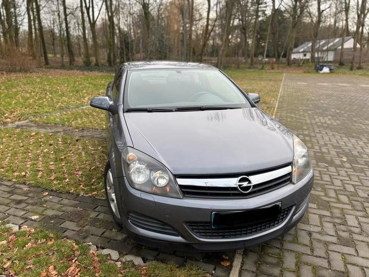 OPEL ASTRA GTC ~ EURO4 ~ 1.4 ~ benzine ~ 90dkm ~ gekeurd, Auto's, Opel, Bedrijf, Astra, ABS, Airbags, Airconditioning, Alarm, Boordcomputer