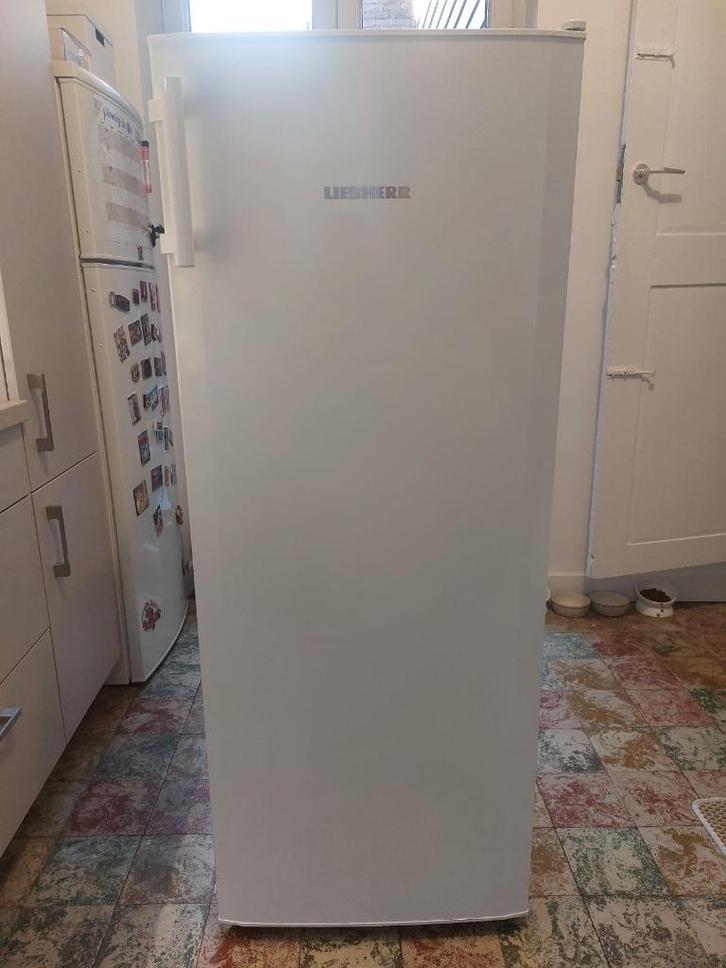 LIEBHERR réfrigérateur K2814-21, Electroménager, Réfrigérateurs & Frigos, Utilisé, Avec compartiment congélateur, 200 litres ou plus
