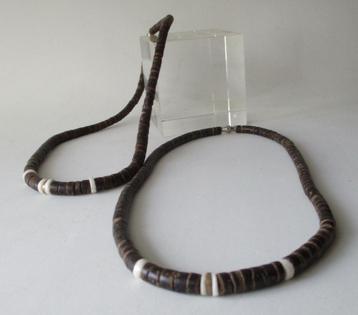 Ketting KT08:Mooie Bruine Schelp ketting-42½+40cm. met wit beschikbaar voor biedingen