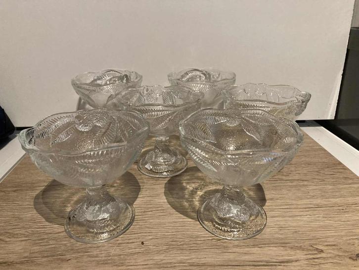 6 glazen bekers met ijs of fruit, Huis en Inrichting, Keuken | Servies, Zo goed als nieuw, Glas, Ophalen of Verzenden