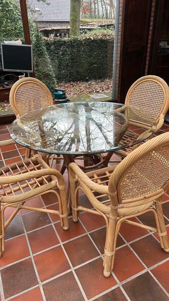 Rotan eethoek veranda – ronde glazen tafel + 4 stoelen, Tuin en Terras, Tuinsets en Loungesets, Gebruikt, Tuinset, Rotan, 4 zitplaatsen