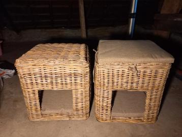 2x kattenmand rotan beschikbaar voor biedingen