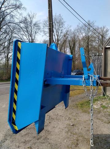 Godet inclinable pour chariot élévateur, Articles professionnels, Enlèvement, Chariot élévateur