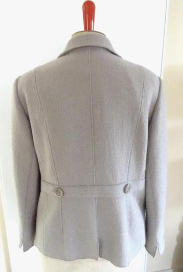 Als nieuw: vest jasje blazer Mayerline, 100% wol. Maat 44 beschikbaar voor biedingen