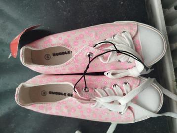 Chaussures fille beschikbaar voor biedingen