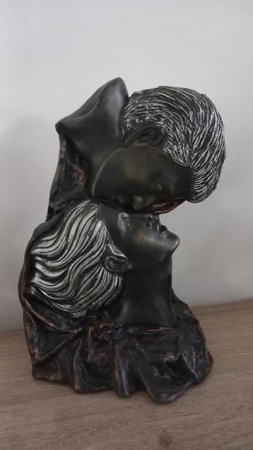Beeld liefde man/vrouw  beschikbaar voor biedingen