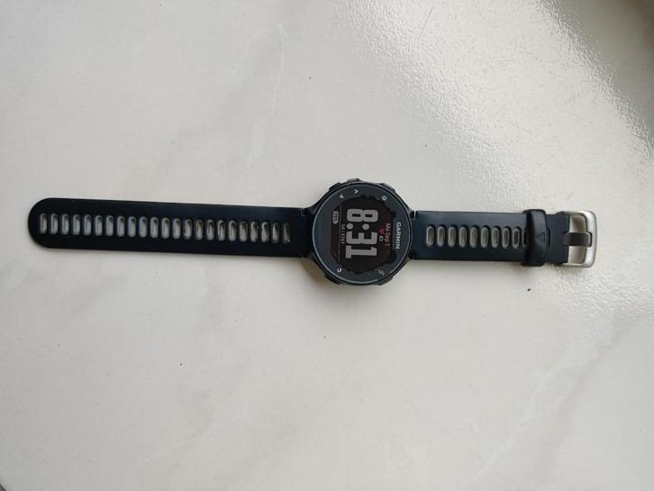 Garmin forerunner 235, Handtassen en Accessoires, Sporthorloges, Gebruikt, Zwart, Afstand, GPS, Hartslag, Hoogte, Slaap, Snelheid