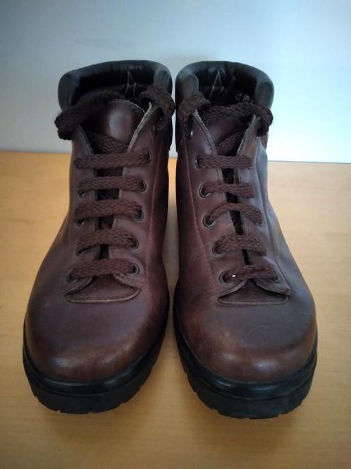 Lederen Diadora Skywalk boots maat 37 te koop in Balen, Sports & Fitness, Alpinisme & Randonnée, Comme neuf, Chaussures, Enlèvement ou Envoi