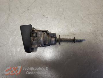 Deurslot Cilinder links van een Volkswagen Caddy beschikbaar voor biedingen