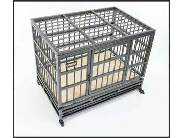 cage robuste pour chien beschikbaar voor biedingen