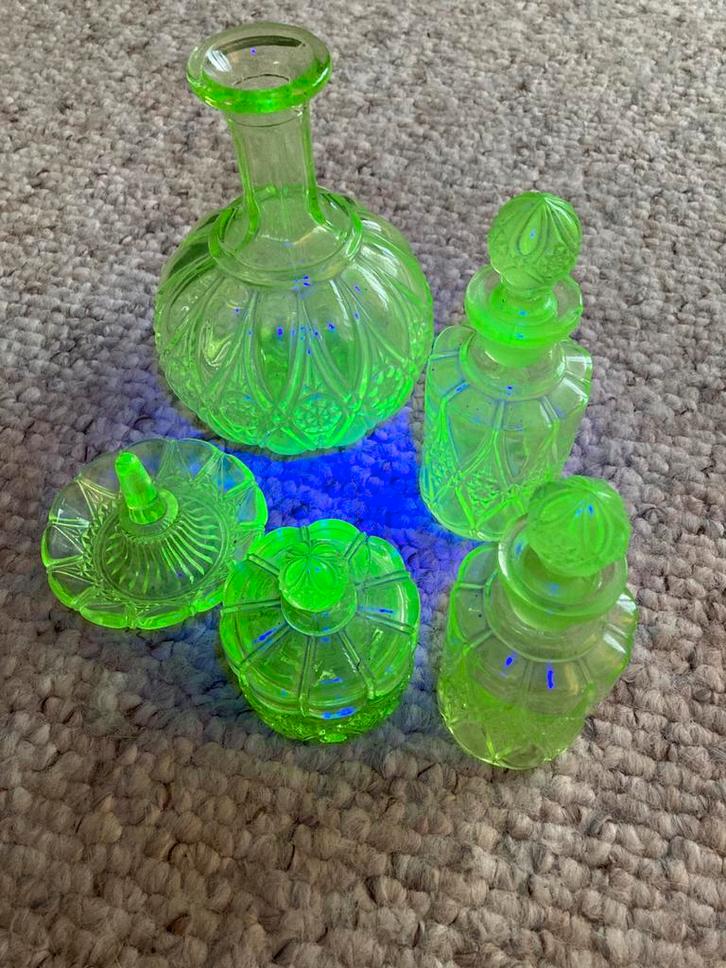 Set uraniumglas, Antiek en Kunst, Antiek | Glaswerk en Kristal, Ophalen