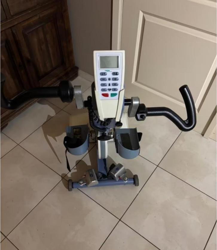 Thera vital armen en benen in goede staat met kuitschalen en, Diversen, Verpleegmiddelen, Zo goed als nieuw, Ophalen of Verzenden