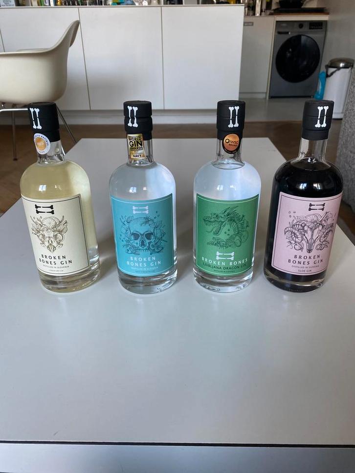 Broken bones gin flessen, Verzamelen, Wijnen, Nieuw, Overige typen, Overige gebieden, Vol, Ophalen of Verzenden