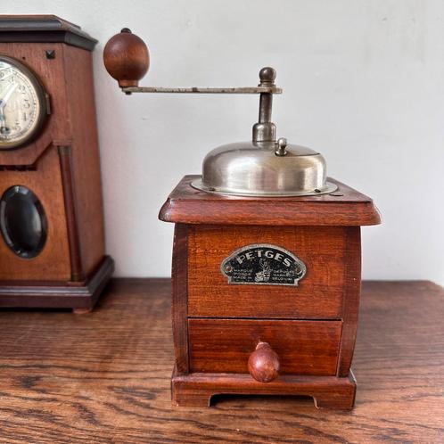 Vintage koffiemolen Petges – Made in Belgium – houten kast, Antiek en Kunst, Antiek | Keukengerei, Ophalen of Verzenden
