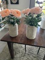 2 grote vazen met kunstbloemen, Ophalen, Zo goed als nieuw