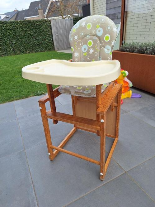 Houten eetstoel met plastic afneembaar tafeltje, Kinderen en Baby's, Kinderstoelen, Gebruikt, Overige typen, Afneembaar eetblad
