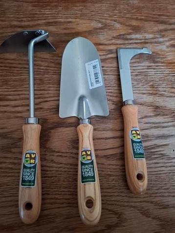 Set van 3 tuinbenodigdheden AVR beschikbaar voor biedingen