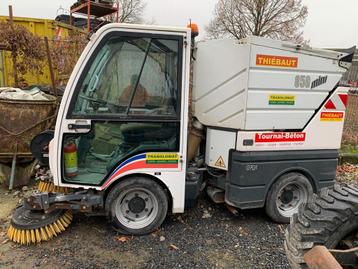 Balayeuse automotrice beschikbaar voor biedingen