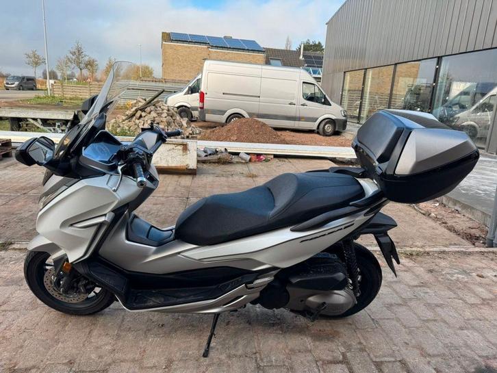 Honda	Forza 300, Motoren, Motoren | Honda, Bedrijf, 11 kW of minder, Ophalen of Verzenden