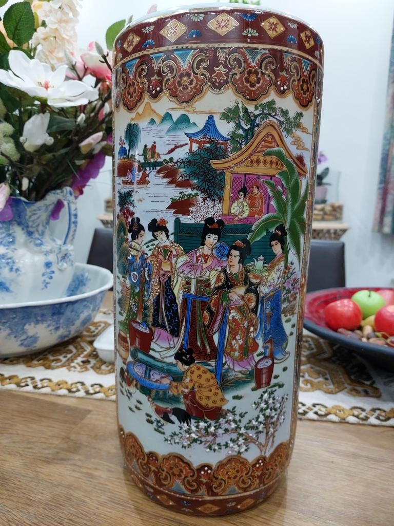 Superbe vase en porcelaine chinois, Antiquités & Art, Antiquités | Vases, Enlèvement