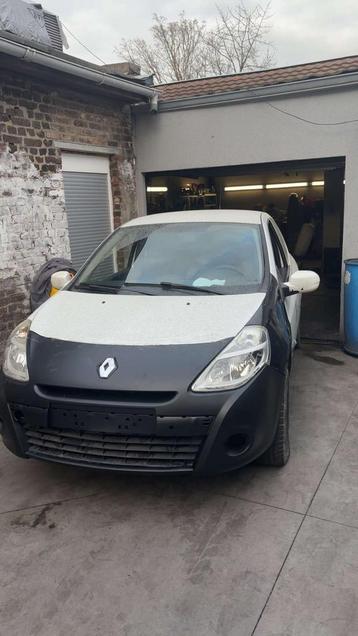 Renault clio 3, Autos, Euro 5, Achat, Particulier, Attache-remorque