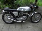 Unieke Bike. Caferacer in Triton style, 650 cc, 12 t/m 35 kW, 2 cilinders