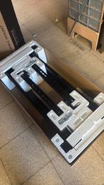 Neomounts Tv ophang beugel - Moet snel weg, Caravans en Kamperen, Ophalen, Nieuw