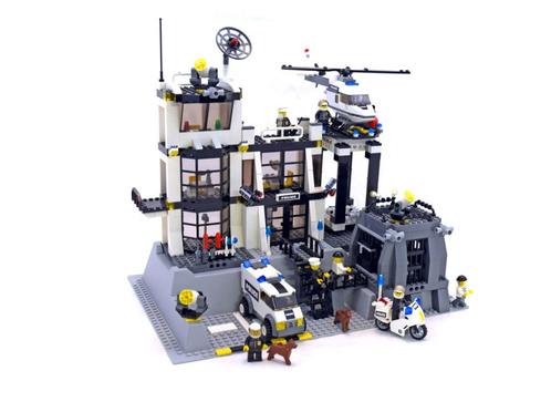 LEGO City 7237 Police Station Politiekantoor (2006), Kinderen en Baby's, Speelgoed | Duplo en Lego, Zo goed als nieuw, Lego, Complete set