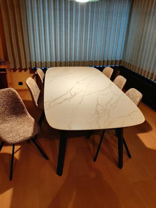 NIEUW Tafel JUNTOO volkeramisch, Huis en Inrichting, Tafels | Eettafels, Nieuw, 100 tot 150 cm, 200 cm of meer, Vijf personen of meer