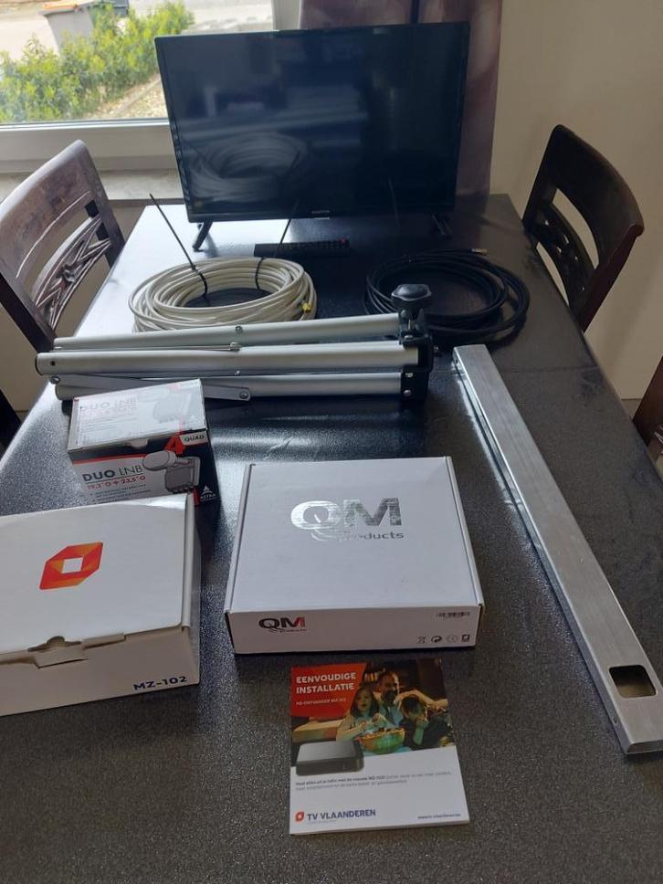 Satteliet schotel, Audio, Tv en Foto, Schotelantennes, Zo goed als nieuw, (Schotel)antenne, Ophalen
