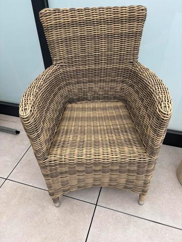 Kwalitatieve rieten stoel (merk bistrol) beschikbaar voor biedingen
