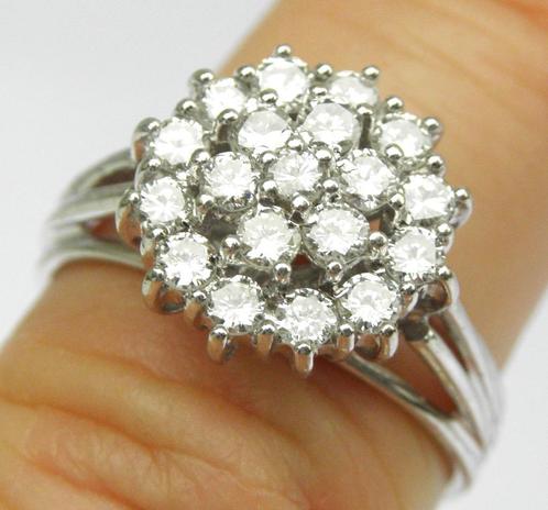 18KT gouden entourage ring -  ca. 1.15 karaat diamanten 💎, Handtassen en Accessoires, Ringen, Zo goed als nieuw, Dame, 17 tot 18
