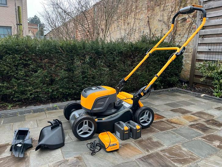 Stiga accu grasmaaier, Tuin en Terras, Grasmaaiers, Zo goed als nieuw, Ophalen