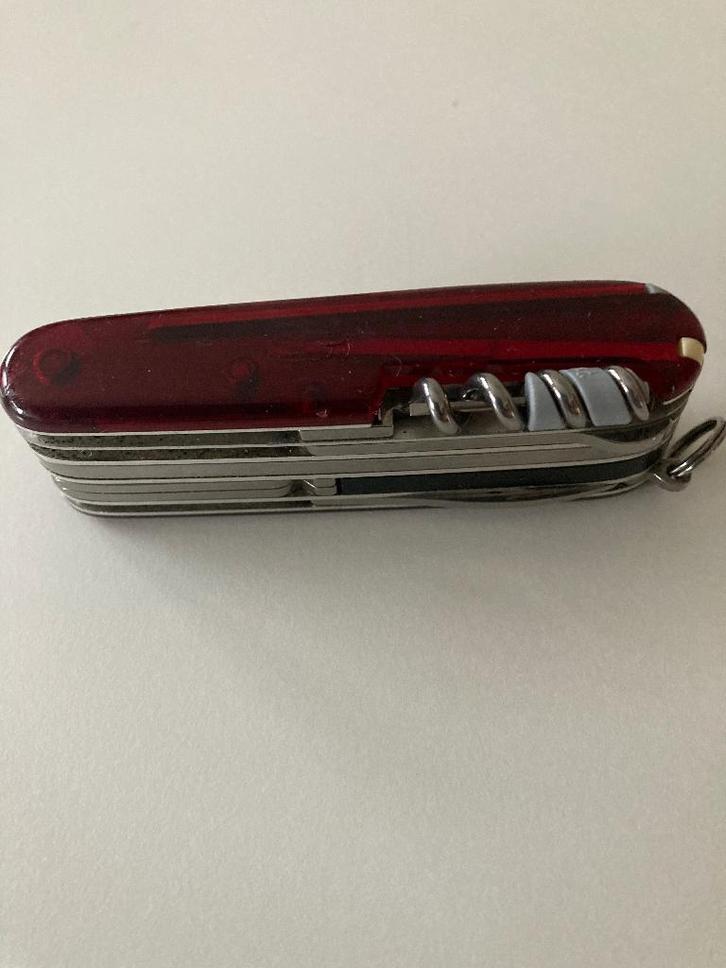 Couteaux de poche Victorinox, Caravanes & Camping, Outils de camping, Utilisé, Enlèvement ou Envoi