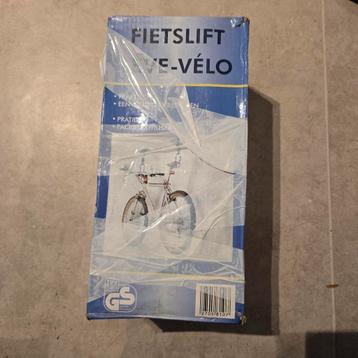 Fietslift voor in de garage  beschikbaar voor biedingen