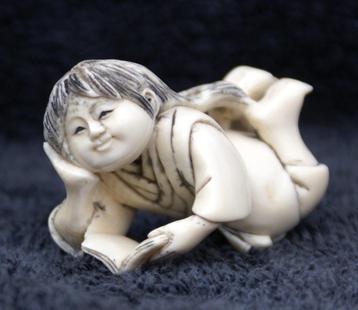 netsuke beschikbaar voor biedingen