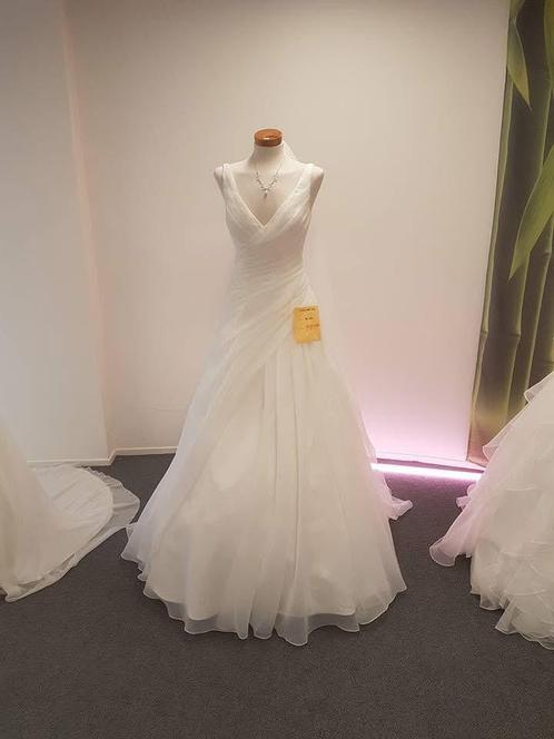Nooit gedragen, enkel gepast, Kleding | Dames, Trouwkleding en Trouwaccessoires, Nieuw, Trouwjurk, Wit, Ophalen of Verzenden