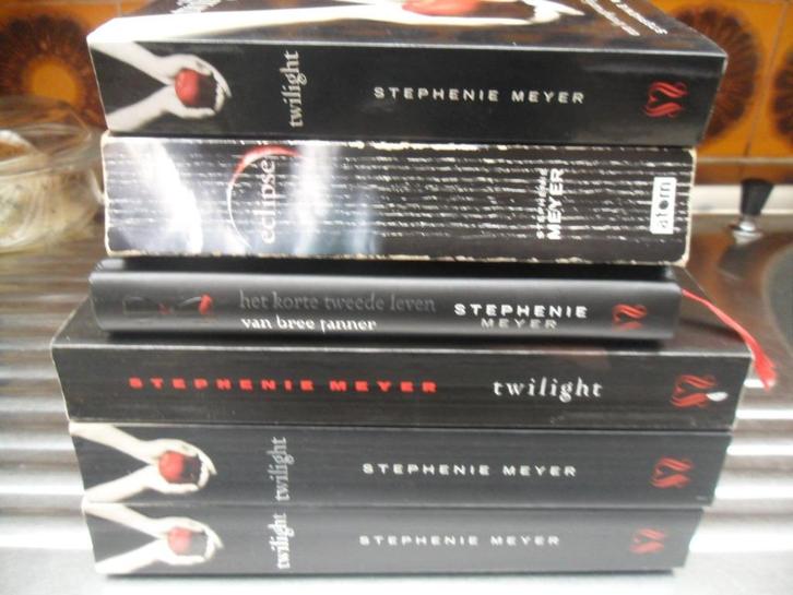 keuze uit 5 boeken stephenie meyer, Livres, Fantastique, Enlèvement ou Envoi